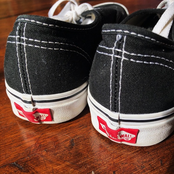 Black Vans - Picture 4 of 4